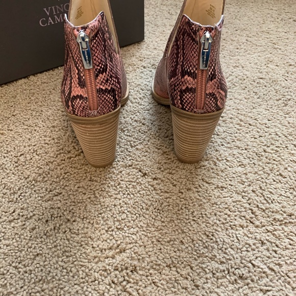 LAST 6 Vince Camuto Gigietta Snakeskin Emboss Boot - Picture 12 of 12